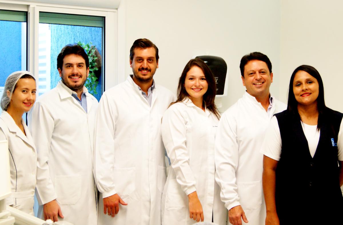 Equipe da SB Odontologia em seus primeiros anos